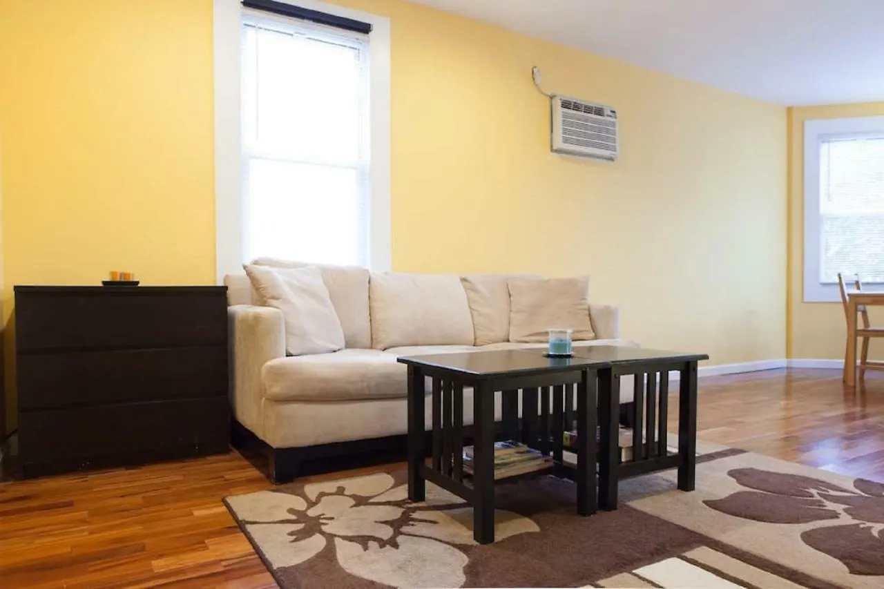 Maspeth House New York Apartment